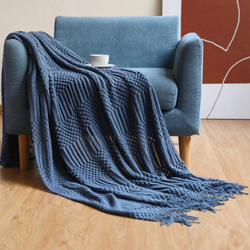 Chunky Knitted Throw Blanket with Tassels – Multiple Colors